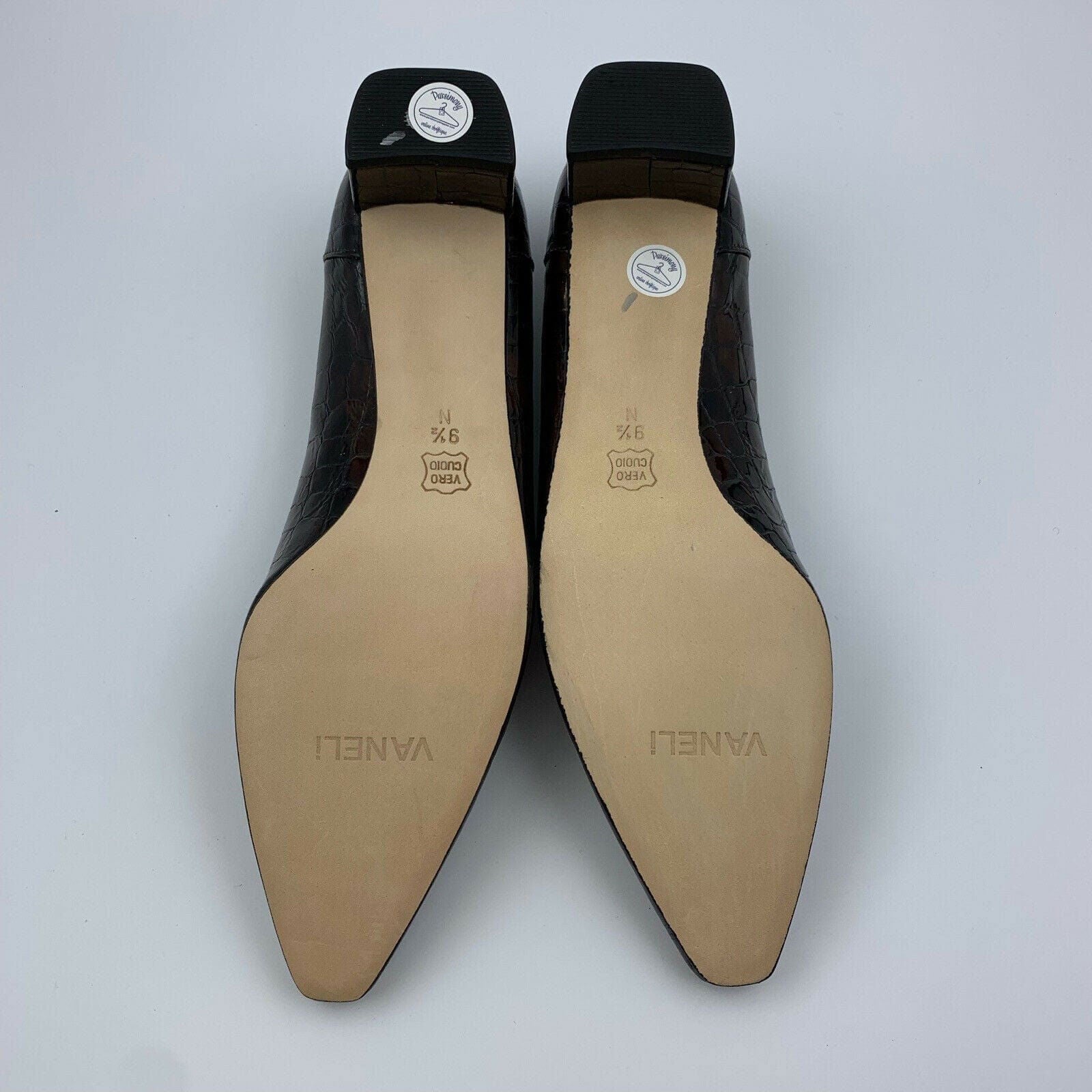 Captivating VANELi Patent Leather "Helyet" Tmoro Heels Pumps - Size 9.5B Brown -  | Buy at Parsimony Shoppes