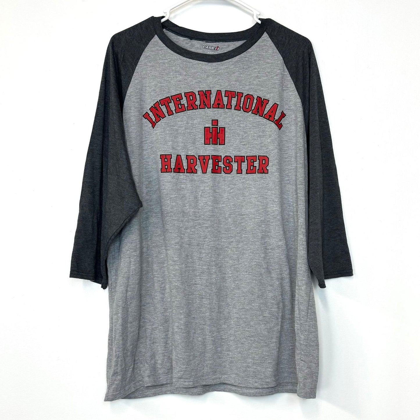 Case International Harvester | Mens Colorblock Raglan Baseball Tee | Color: Gray | Size: XL | Pre-Owned -  | Buy at Parsimony Shoppes