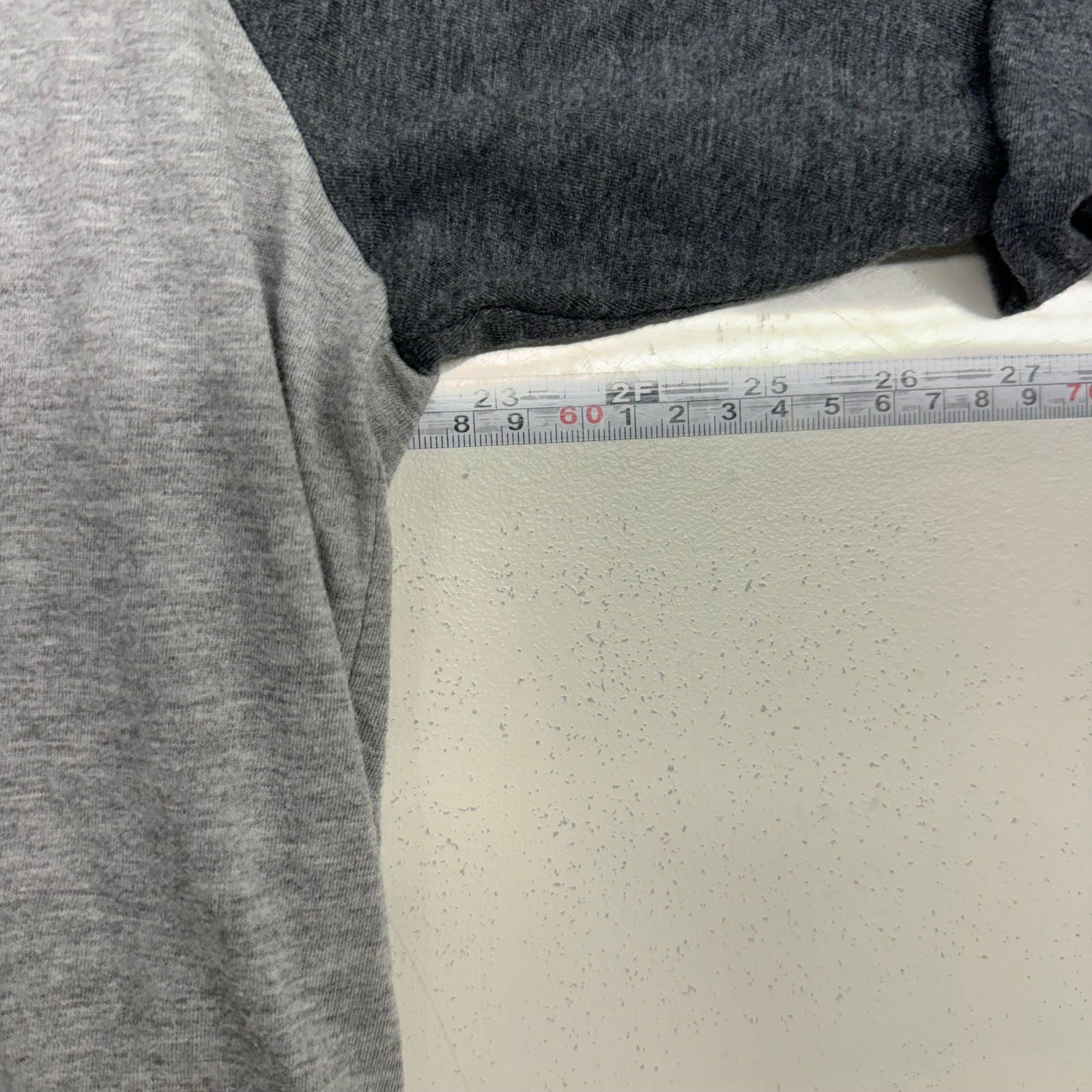 Case International Harvester | Mens Colorblock Raglan Baseball Tee | Color: Gray | Size: XL | Pre-Owned -  | Buy at Parsimony Shoppes