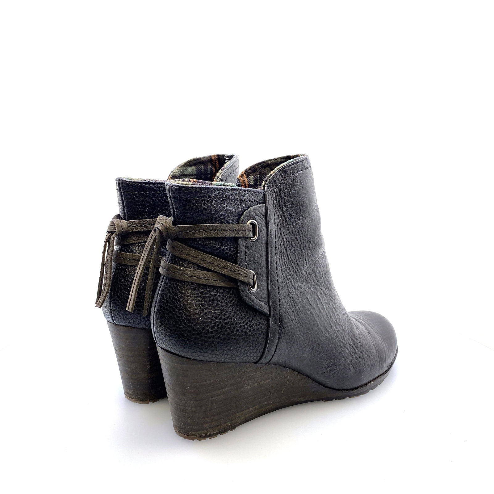 Cobb Hill by Rockport Womens “Lucinda” Size 8M Black Back Tie Boot Booties -  | Buy at Parsimony Shoppes