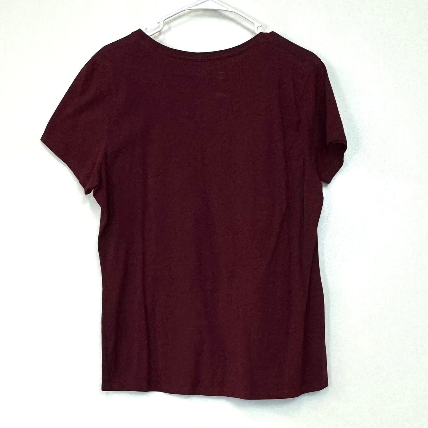 Colorado Avalanche | Womens V-Neck nano Logo T-Shirt | Color: Maroon Red | Size: L | Pre-Owned -  | Buy at Parsimony Shoppes