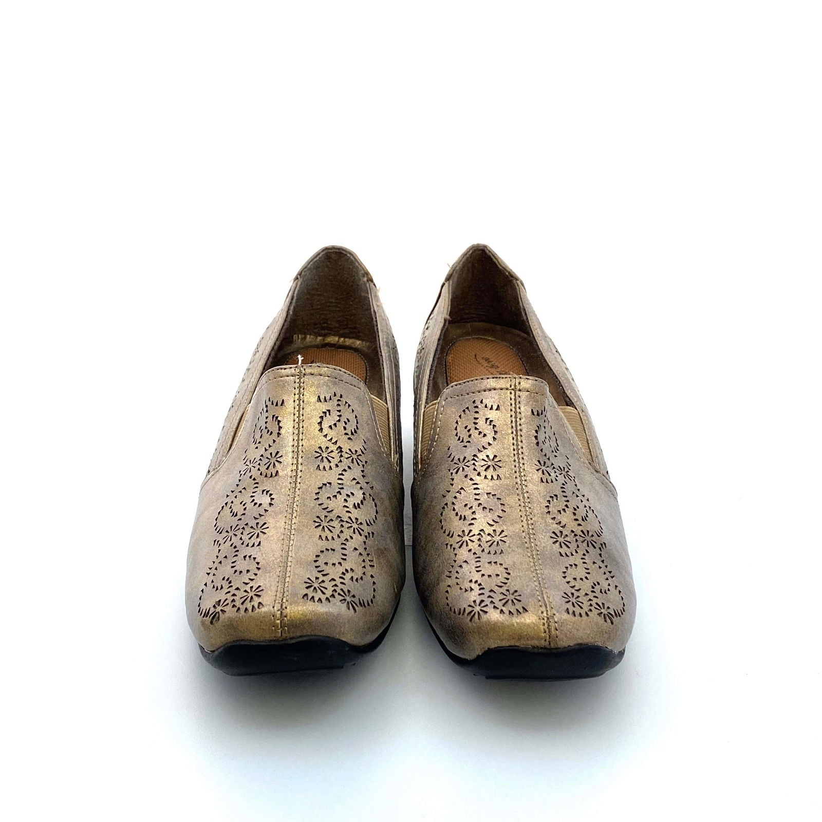 Comfort Wave By Easy Street Womens Size 8N Gold Casual Sneakers Leather Cutout -  | Buy at Parsimony Shoppes