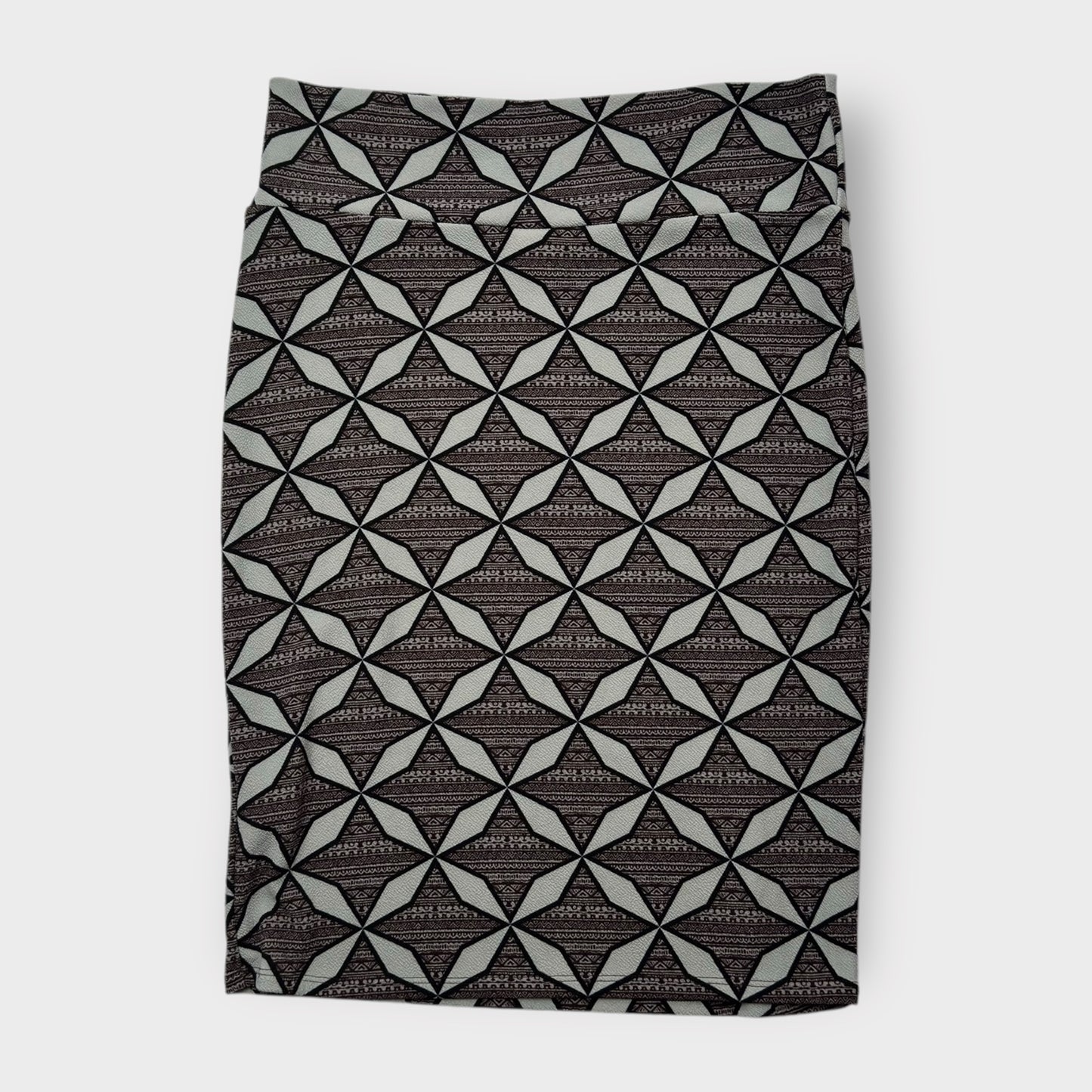 LuLaRoe Cassie Pencil Skirt - Gray Geometric Diamond Pattern - Size XL (18-20) - NWT