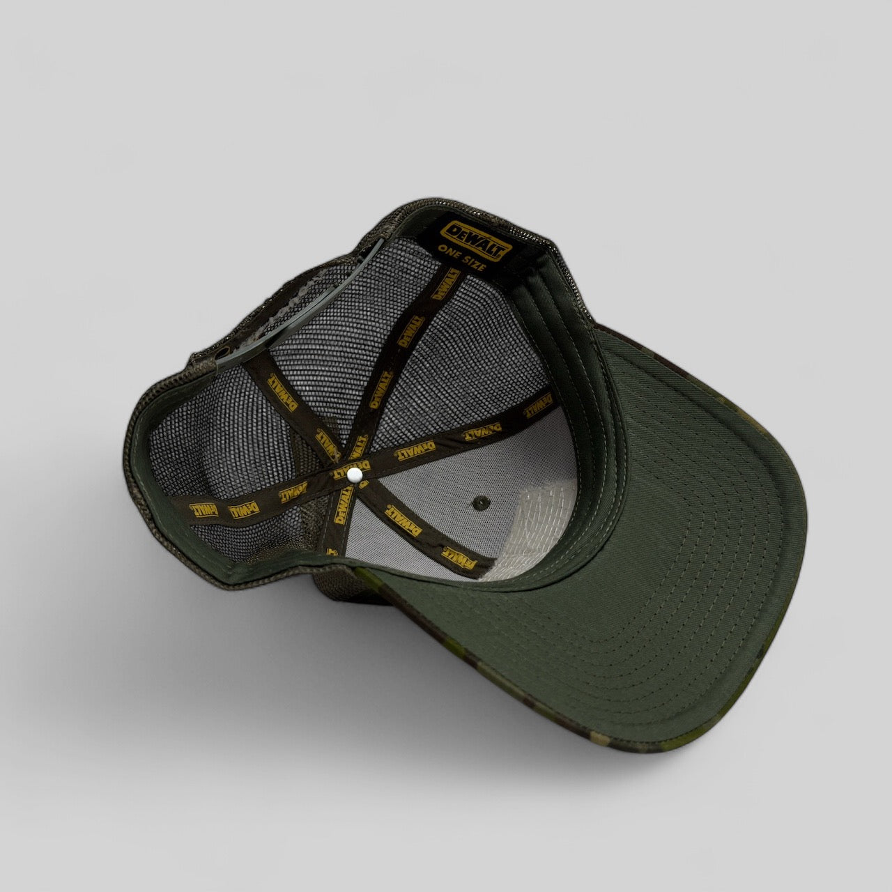 DEWALT Mens Mens Trucker Hat | OS (SnapBack) | Green Camouflage w/American Flag | NWT -  | Buy at Parsimony Shoppes