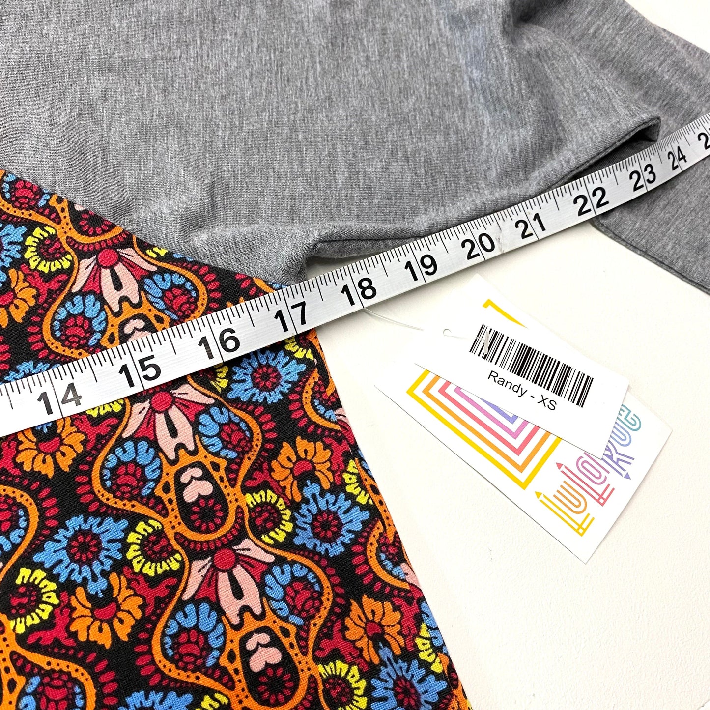 LuLaRoe Unisex XS Gray/Multicolor Randy Damask Raglan Top ¾ Sleeves NWT