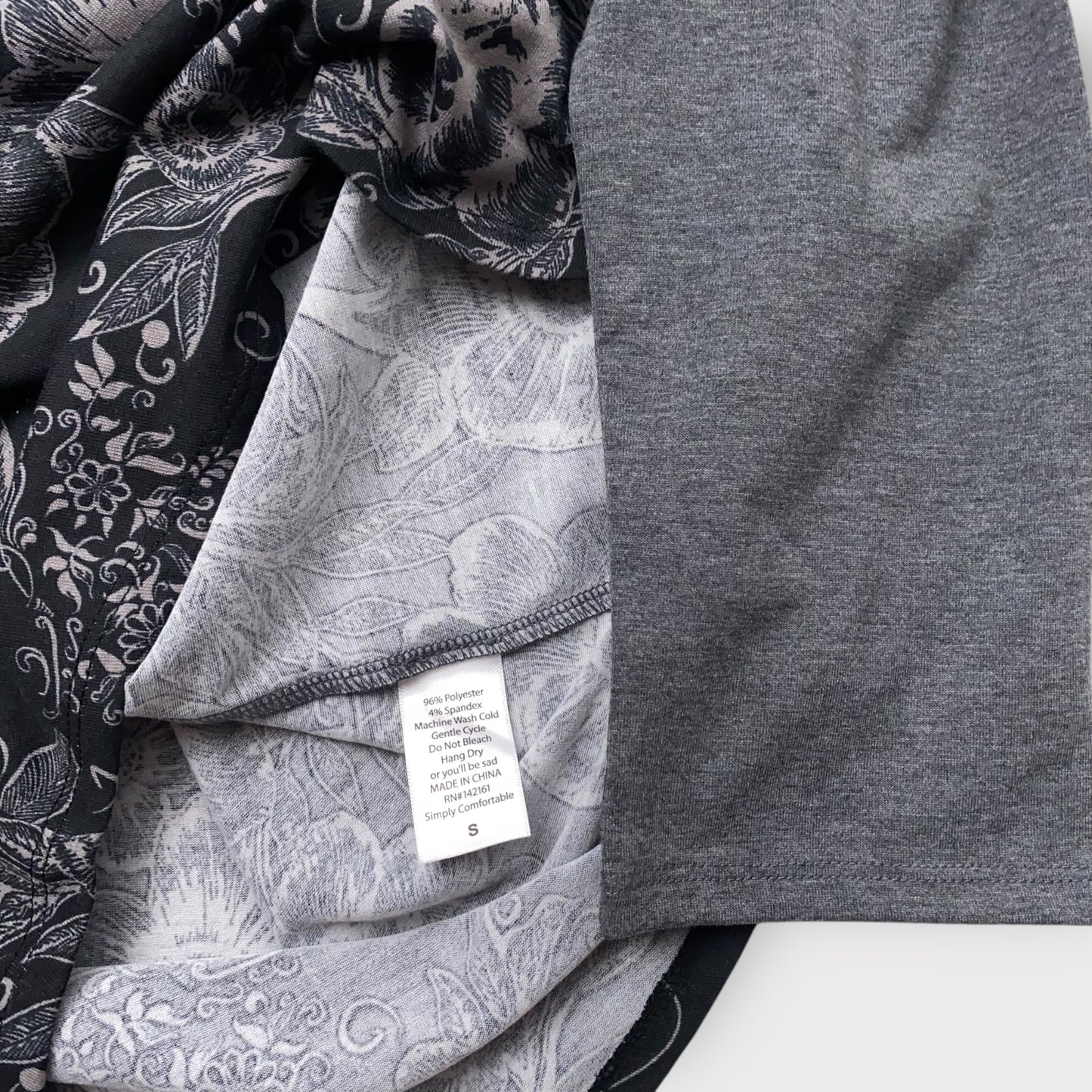 LuLaRoe Randy Tee S (4-6) - Black and Gray Floral Print with Heather Gray Raglan Sleeves - Soft Stretch Fabric