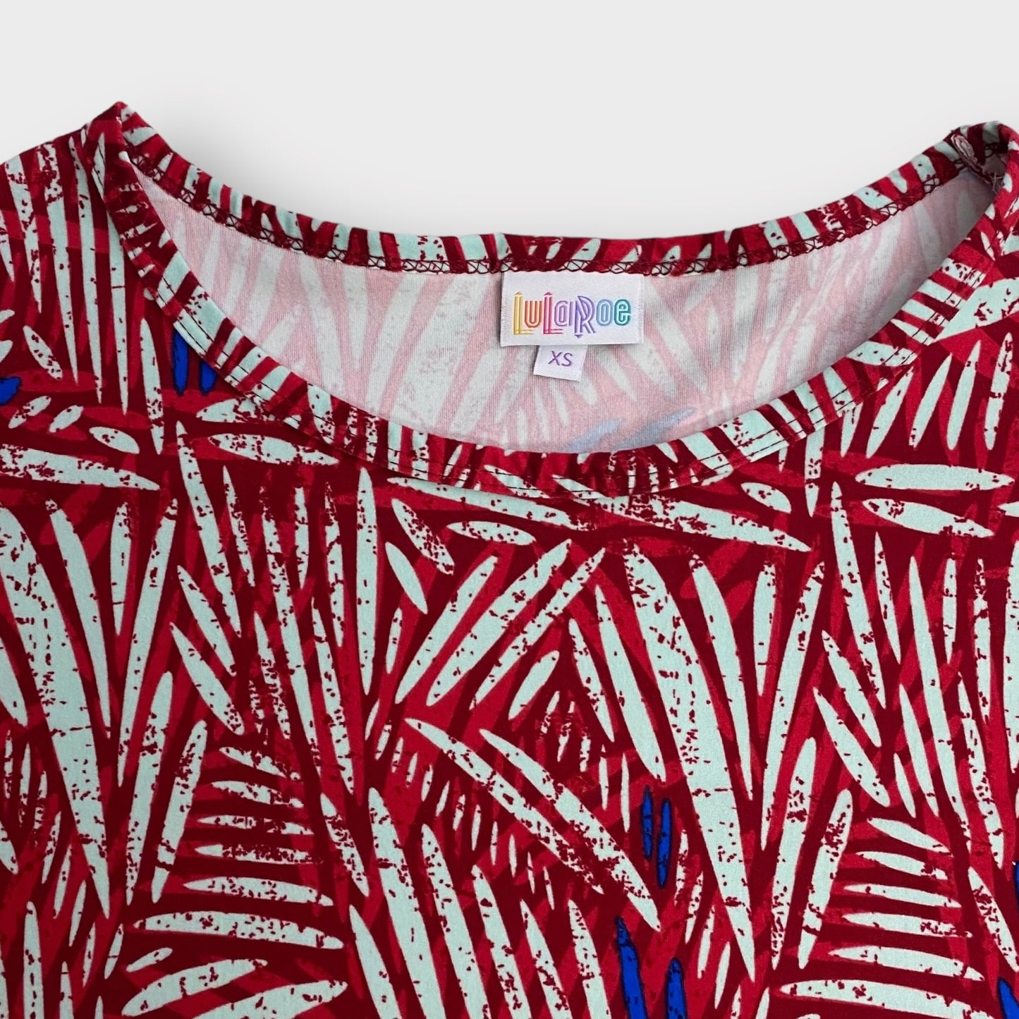 LulaRoe Irma S/s Tunic Top | XS (2-4) | Red/Blue/Light Green Leaves | NWT