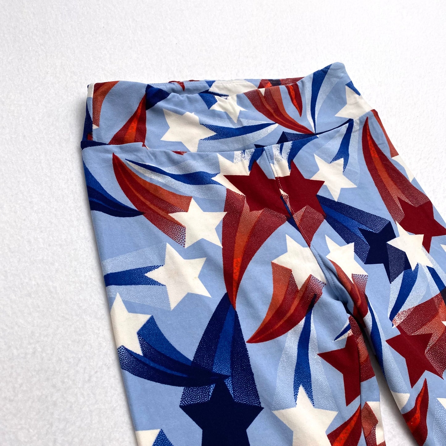 LuLaRoe Women’s Leggings | One Size (2-10) | Red, White, and Blue Starburst Print | Soft Stretchy Fabric | NWT