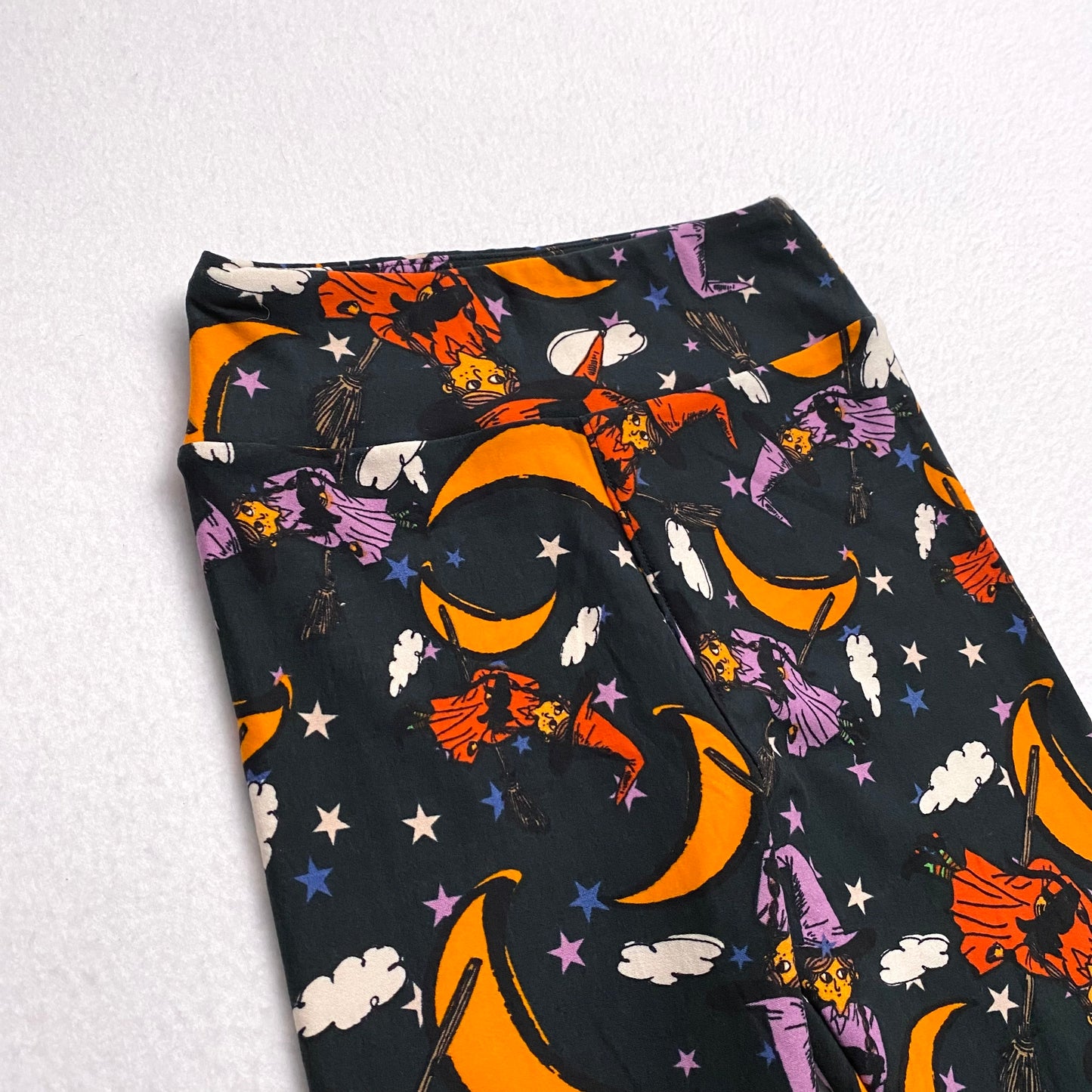 LuLaRoe Tween Halloween Leggings | Tween (00-0) | Gray/Multicolor Witches & Moons | New