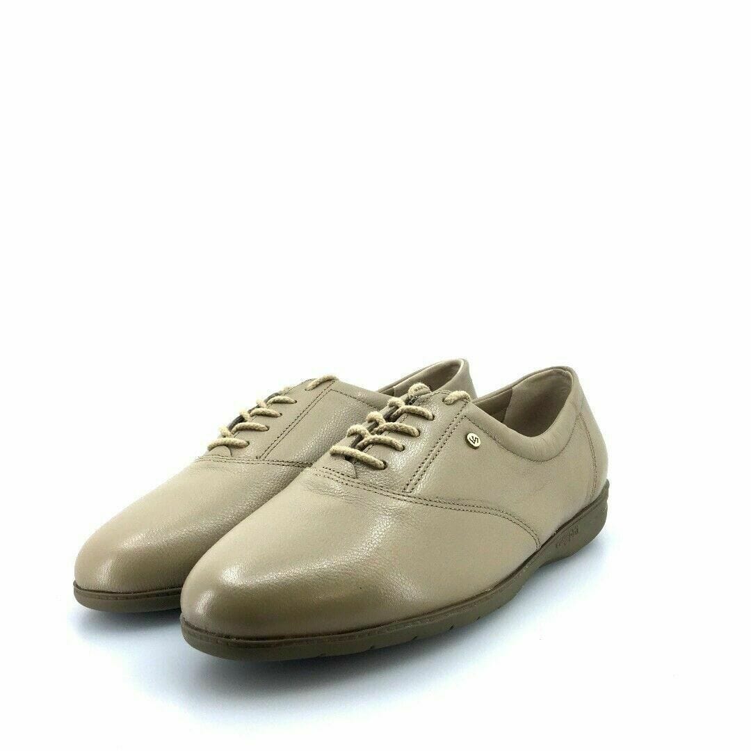 Easy Spirit Womens Shoes Size 9D ESMotion Beige Leather Anti-Gravity Comfort -  | Buy at Parsimony Shoppes