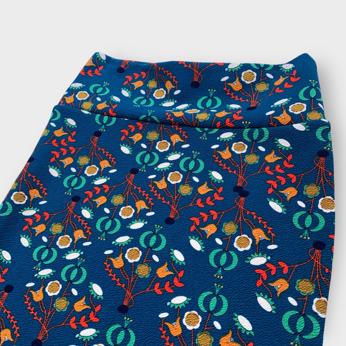 LuLaRoe Cassie Pencil Skirt - Blue Retro Floral Pattern - Size XS (2-4) - NWT