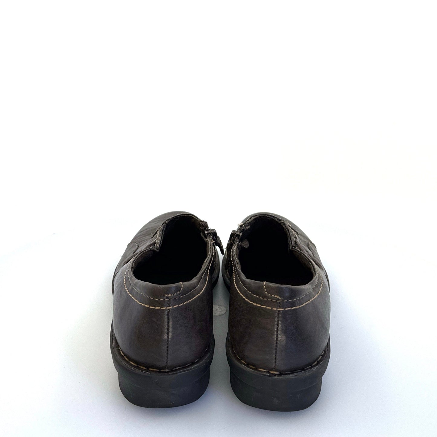 Clarks Bendables | Women Asymmetric Zipper Leather Shoes | Color: Brown | Size: 8.5M