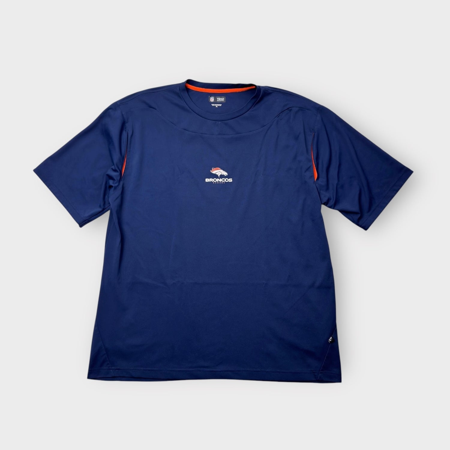 Shop Men’s Clothing – Levi’s, Carhartt, Nike & More | Free Shipping