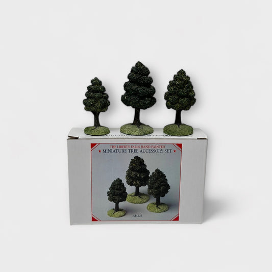 Liberty Falls Miniature Tree Accessory Set - Hand Painted - Mint Condition