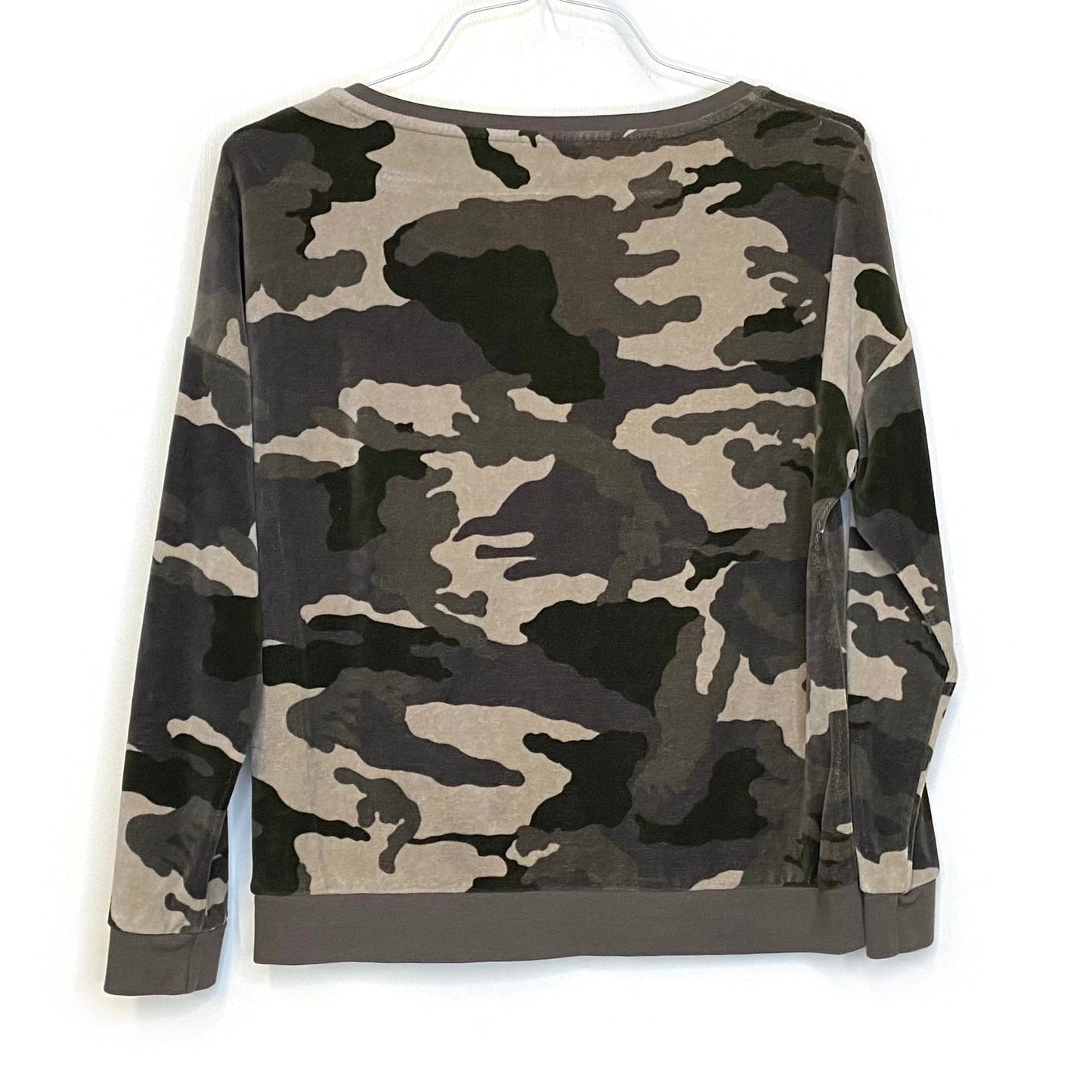 NY&C Womens Size L Green Camouflage Crew Neck Sweatshirt Soft L/s EUC