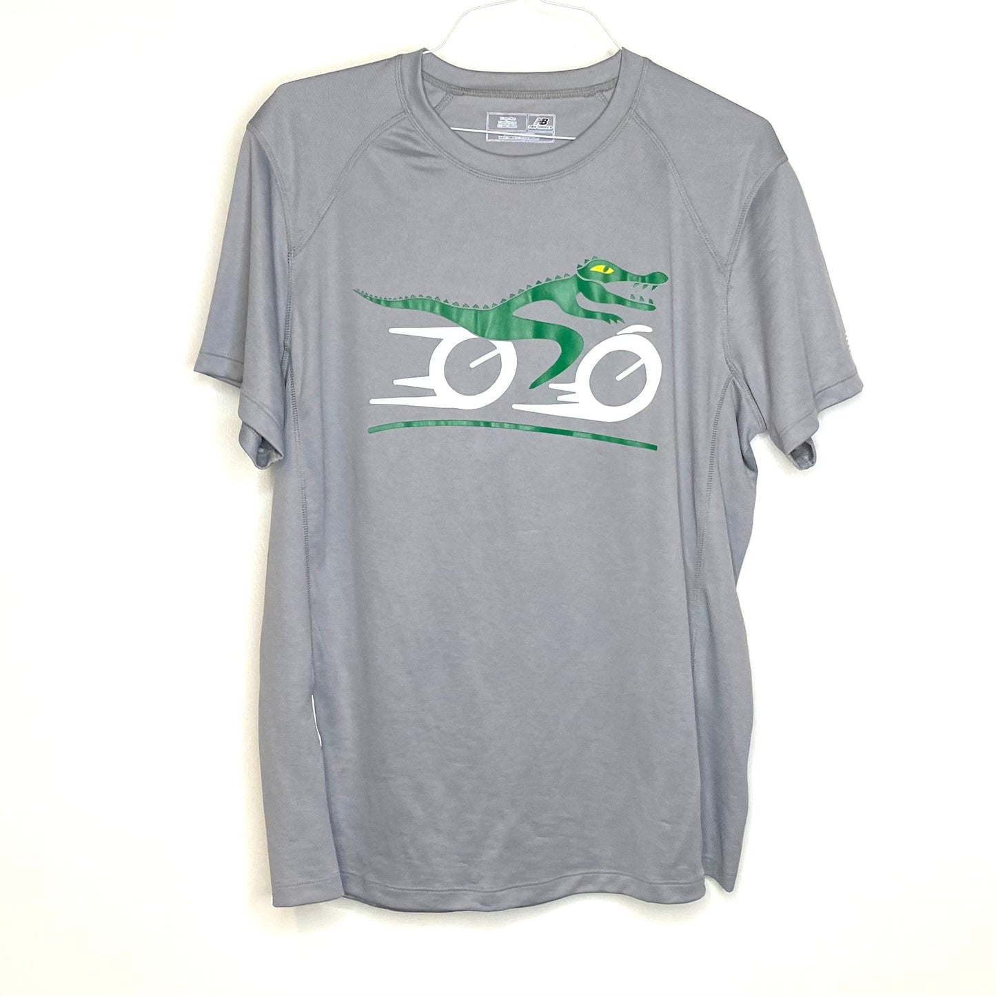 NEW BALANCE Mens Size XL Gray ALLIGATOR'S CYCLING BICYCLE SHOP T-Shirt S/s