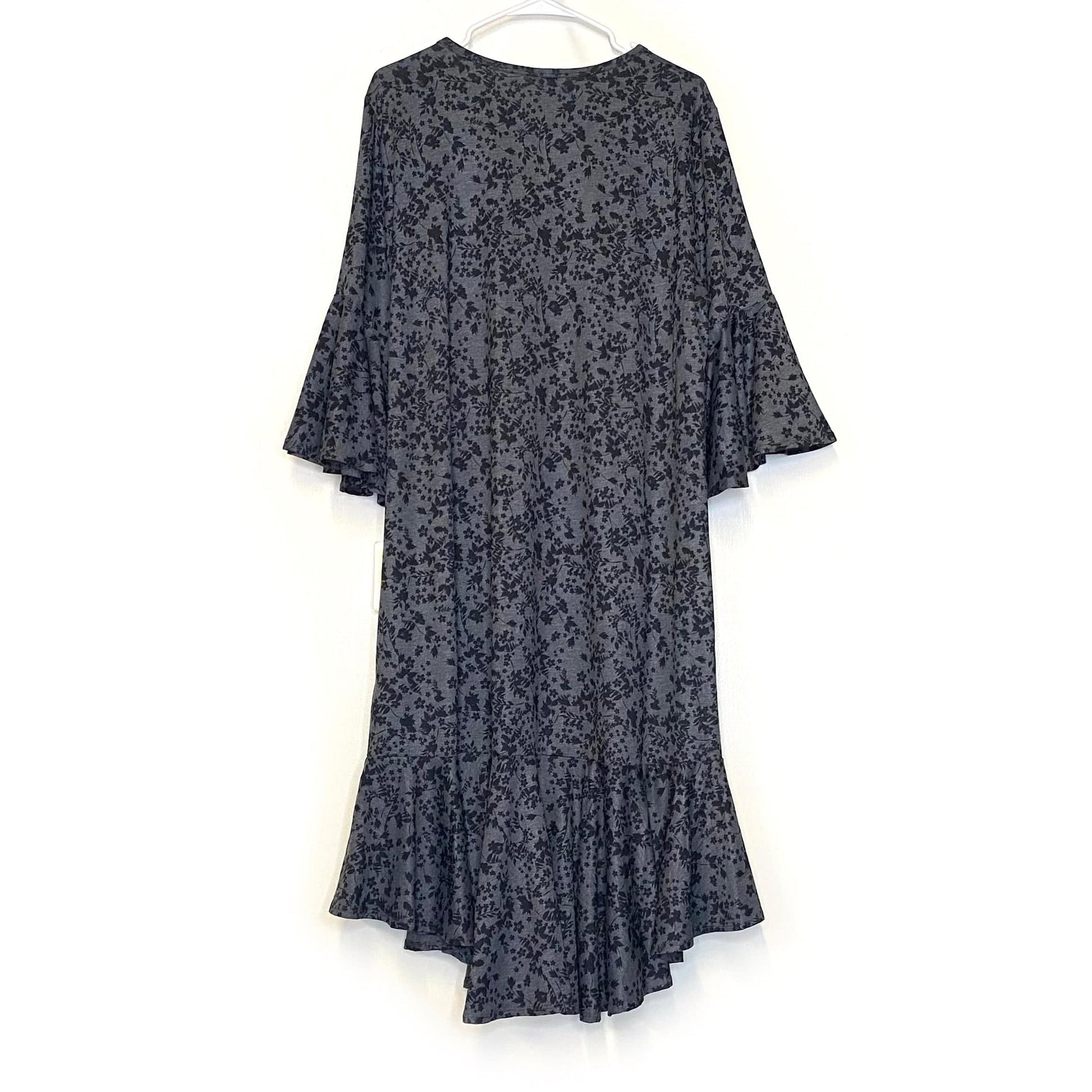 LuLaRoe 2XL Black/Gray Floral Hi-Lo Dress with Bell Sleeves LuLaRoe 2XL Black/Gray Floral Hi-Lo Dress with Bell Sleeves