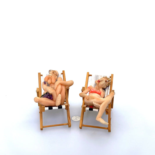 “The Beach Couple” Vintage Resin Novelty Figurines Adult Silly EUC