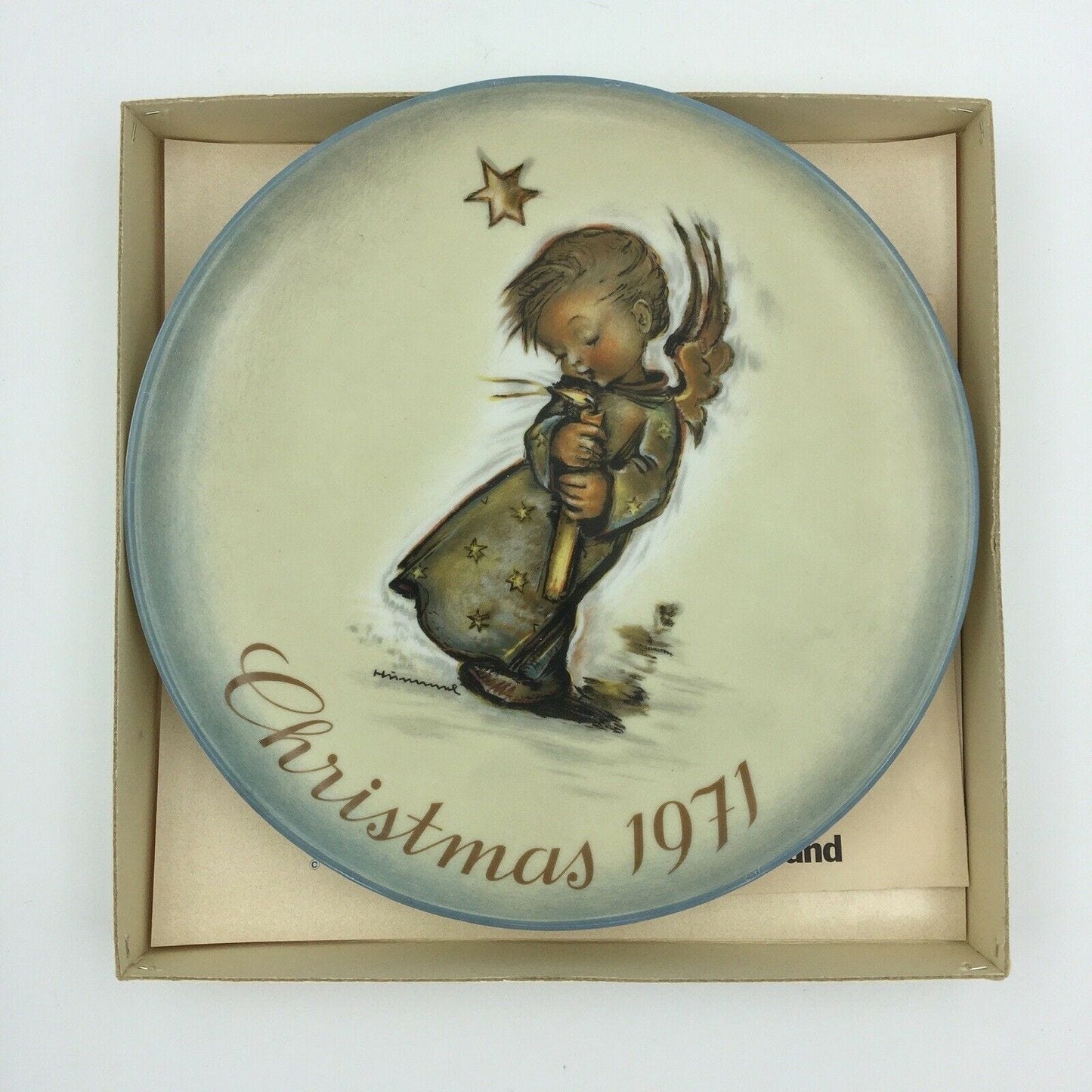 Berta Hummel 1971 Christmas Angel Plate Collector Series Schmid Brother Inc