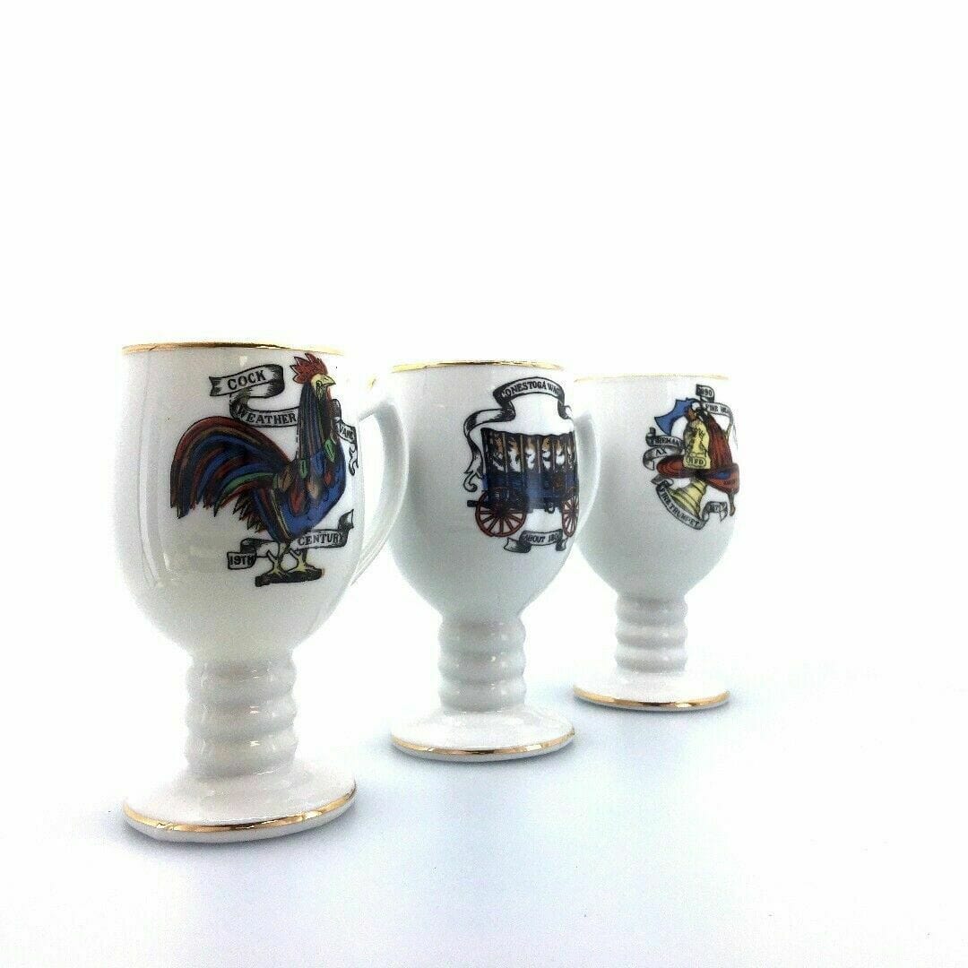 Set Of 3 Royal Crown Vintage Porcelain Footed Gold Rimmed Coffee Mugs Tea Cups