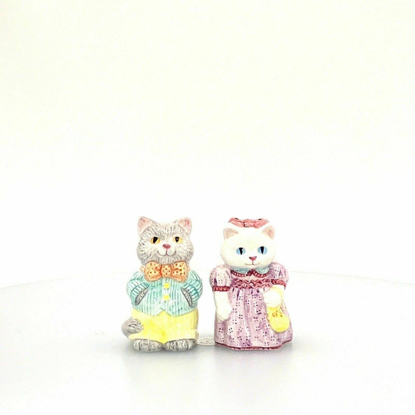 Vintage 1992 Avon Mr & Mrs Cat Salt & Pepper Shakers Set