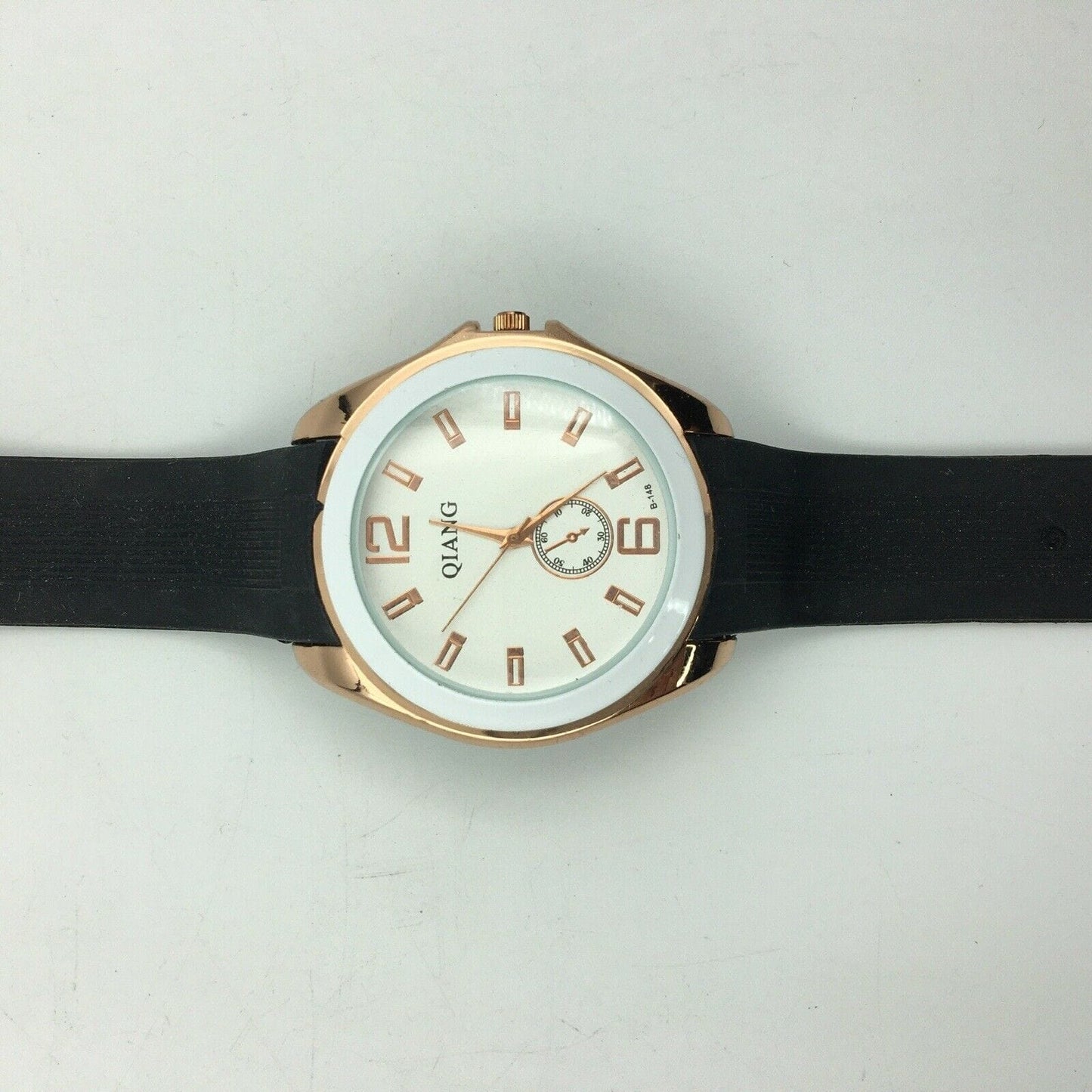 Stylish Qiang Mens Analog Watch Durable Gold Bezel Black Rubber Watchband