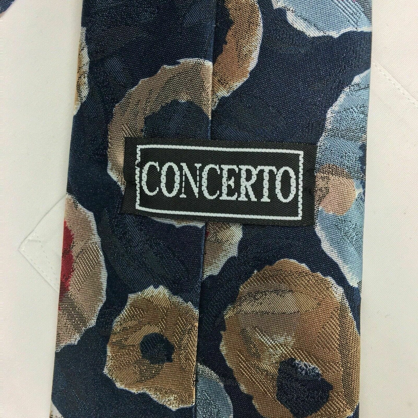 Concerto Mens Blue Floral Printed Textured Silk Neck Tie 56” Long X 4” Wide