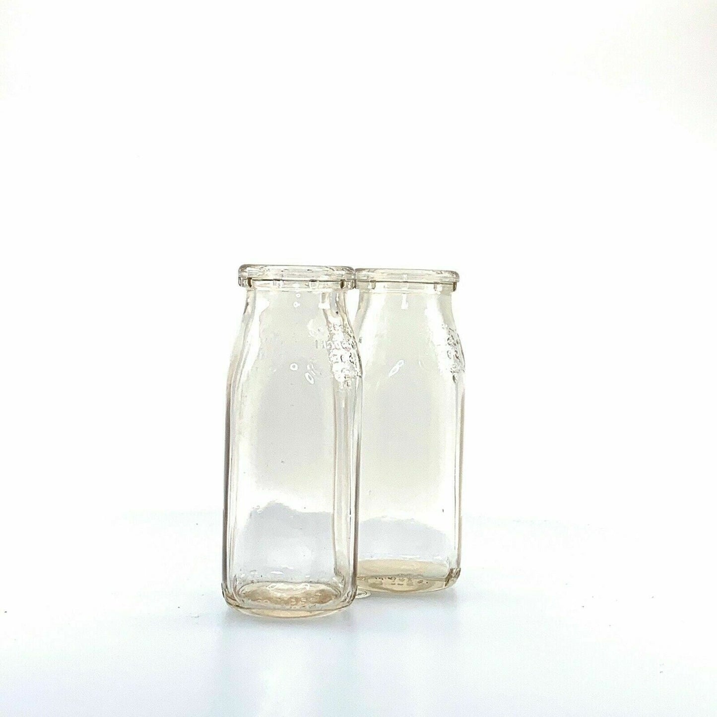 Duraglas Meadow Gold Milk Bottles (set Of 2) 1/2pt Owens Illinois Glass Company - parsimonyshoppes