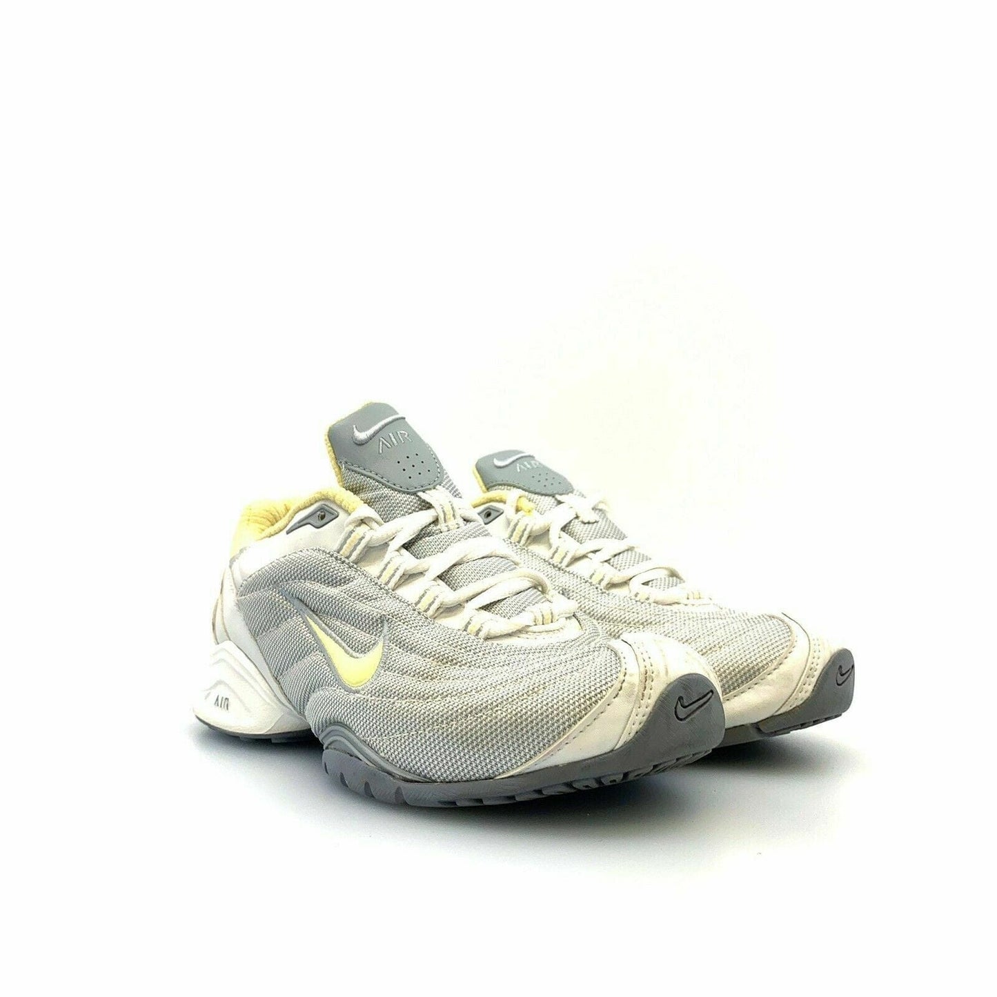 Captivating Nike Air Womens Size 6 Silver Yellow Training Athletic Shoes