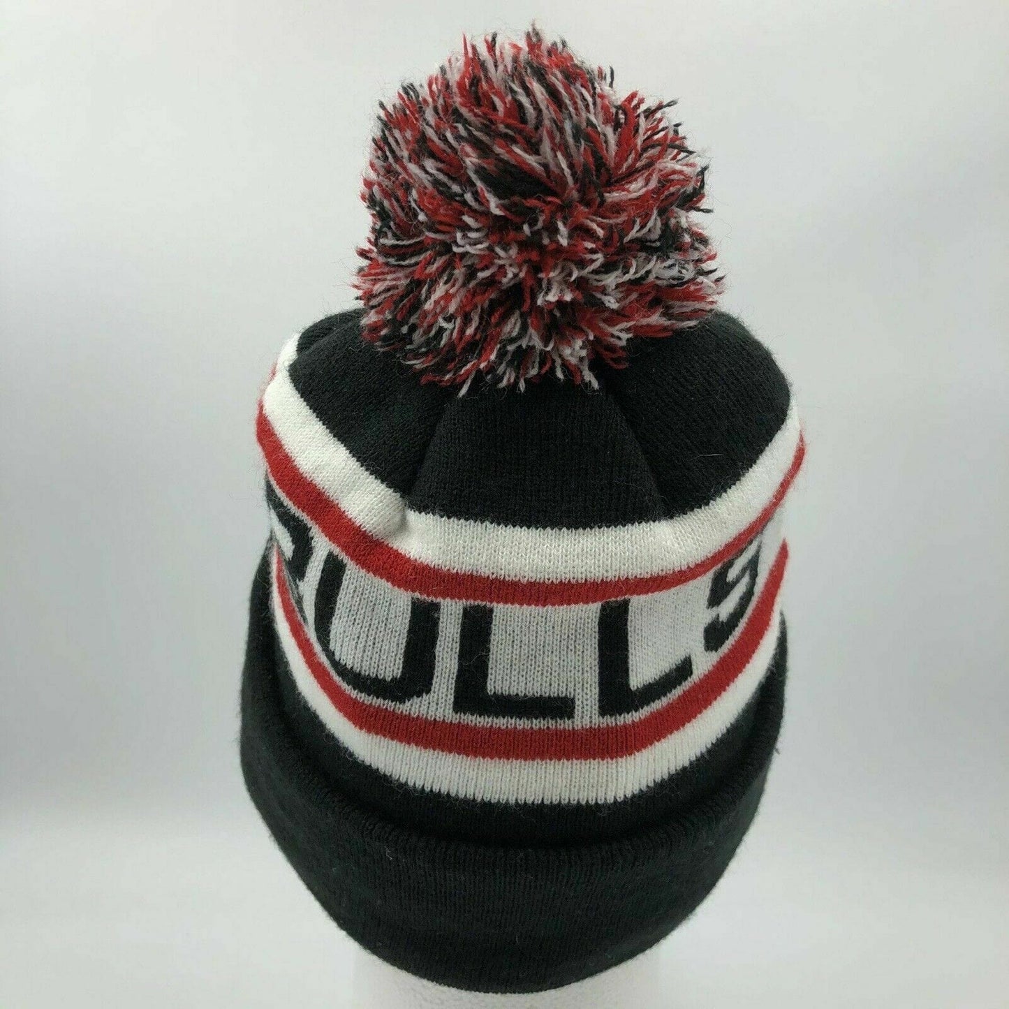 Stylish Bulls New Era Hardwood Classics Beanie Hat Cap Red White Black Logo "Windy City" - Very Good - Mens - Chic