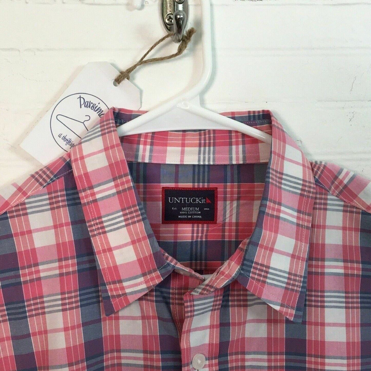 Sophisticated UNTUCKit Mens Button Up Shirt - Wrinkle Free - Size M - White/Pink Plaid