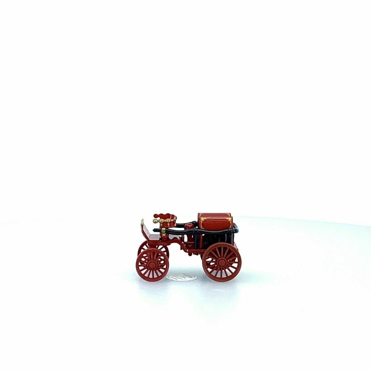 Vintage-inspired Readers Digest Fire Truck Horse Drawn Pumper - Red, 1:64 - Very Good