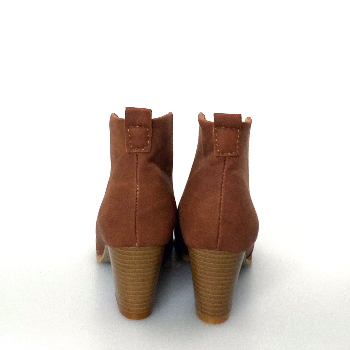 Womens Pull On Size 8.5 Orange Brown Ankle Boot Bootie V-Cut Vamp