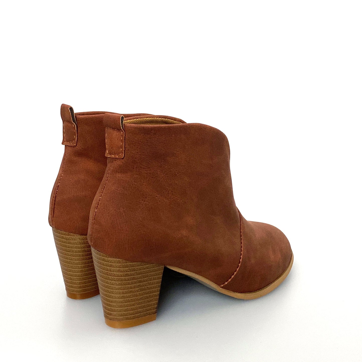 Womens Pull On Size 8.5 Orange Brown Ankle Boot Bootie V-Cut Vamp