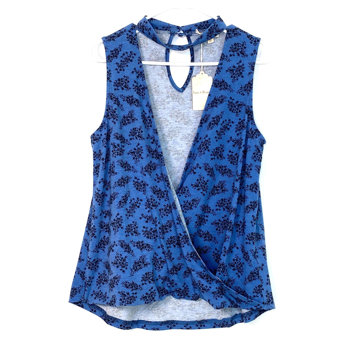 Hem & Thread Womens Choker Neck Size M Blue Floral Sleeveless Blouse Top