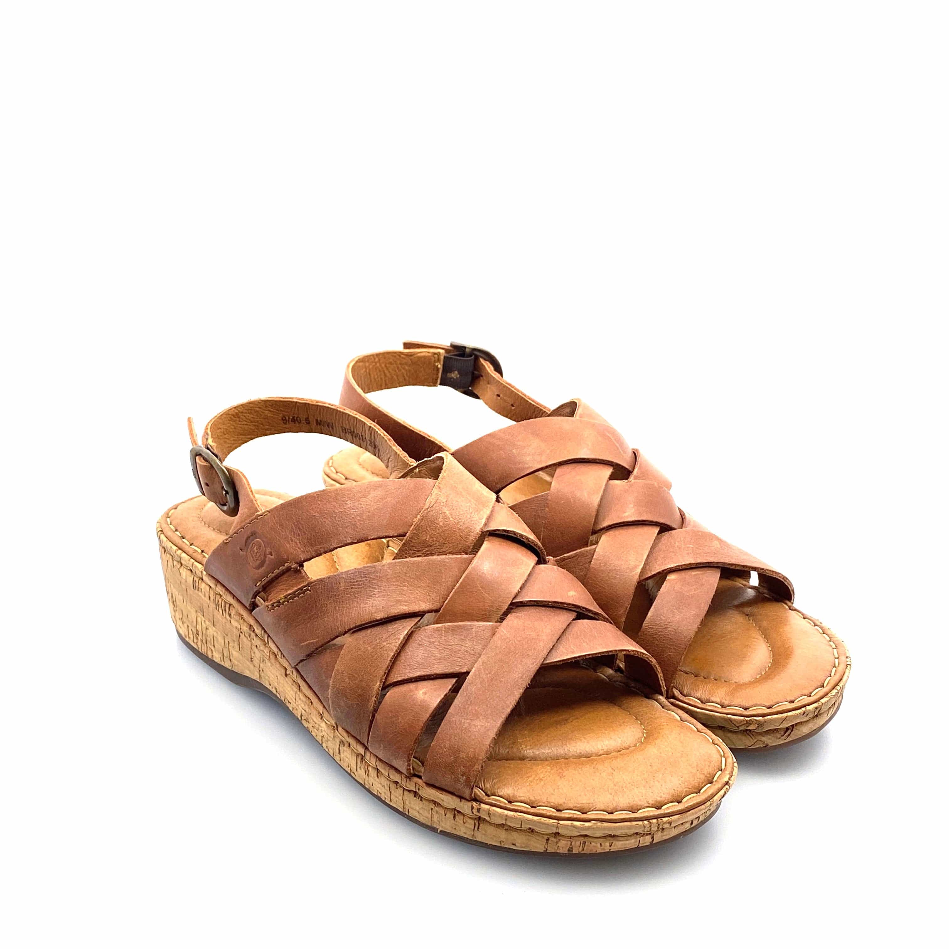 Ladies Party Wear Thumb Flat Sandals, Size: 9 at Rs 200/pair in Ludhiana |  ID: 23007520997