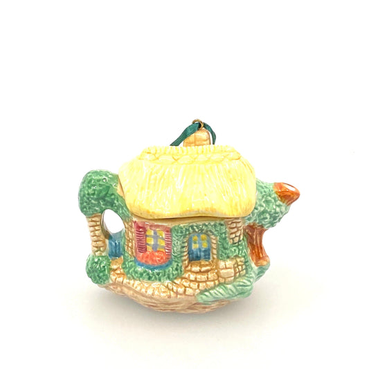 Hallmark Keepsake Ornament “Invitation to Tea” Collection Cozy Cottage Teapot 1995
