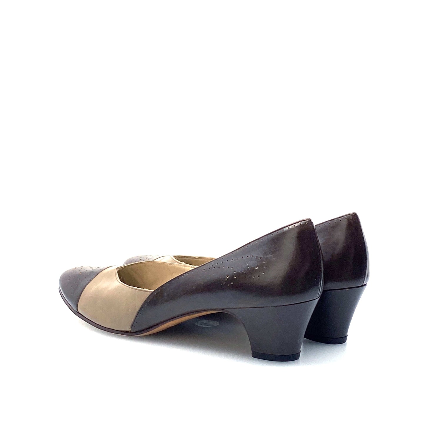 Salvatore Ferragamo Womens Brown Leather Heels Pumps Shoes 8 AAAA