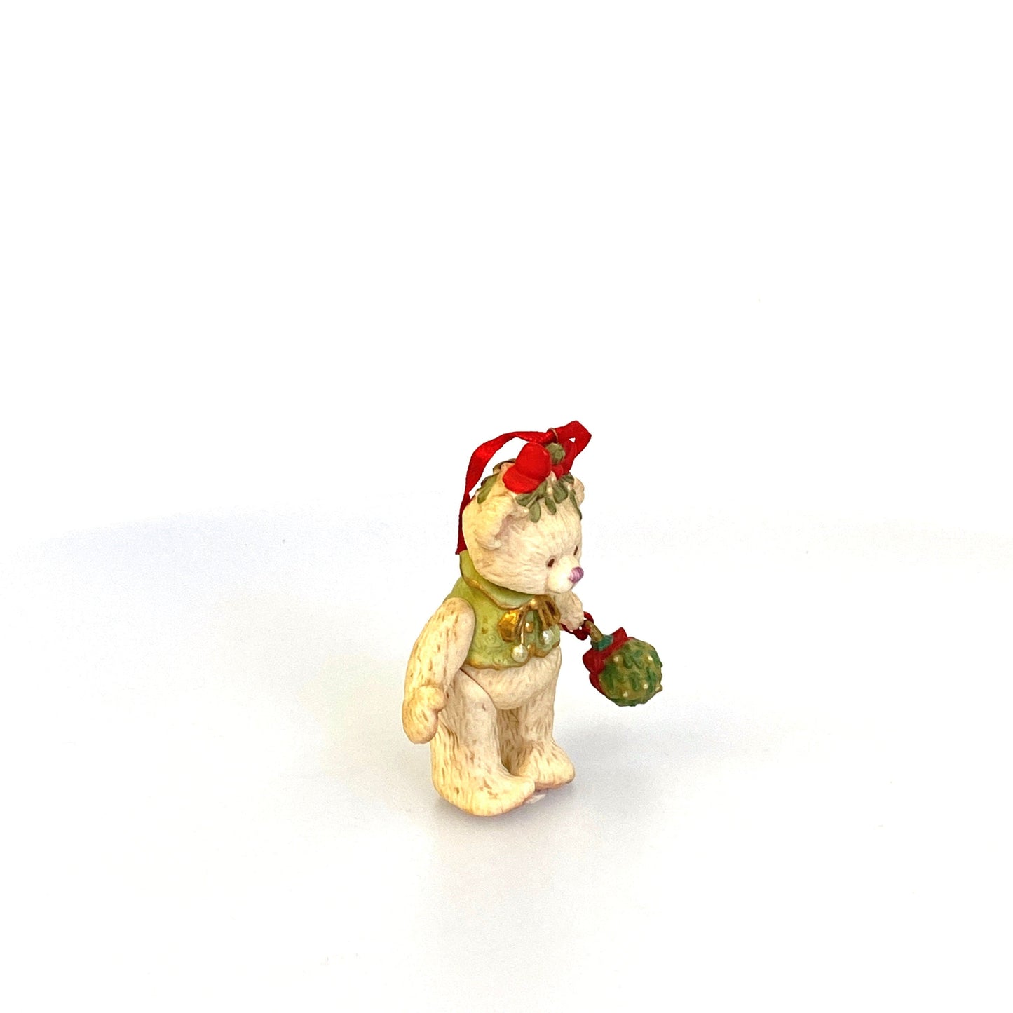 Hallmark Keepsake Ornament “Gift Bearers” Figurine Christmas Tree 2000
