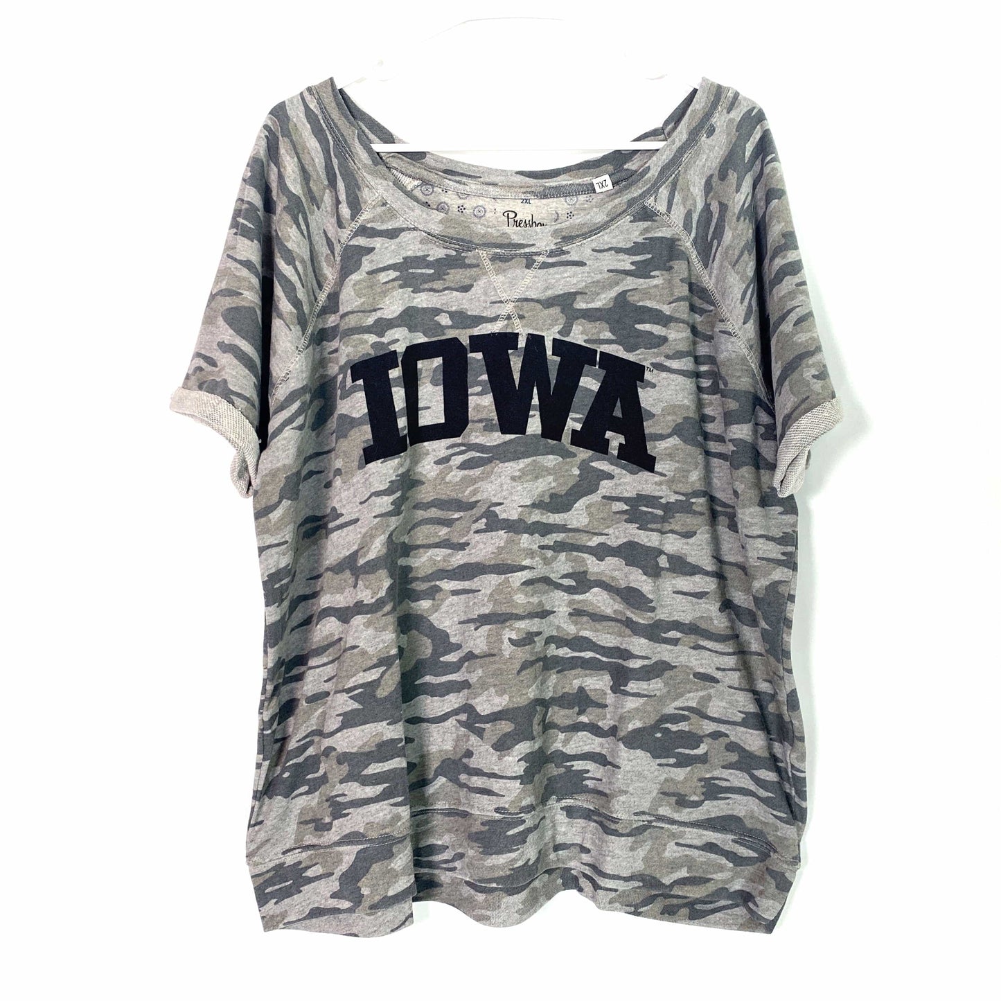 Pressbox Womens Size 2XL Gray Camouflage IOWA Short Sleeve Sweatshirt NCAA